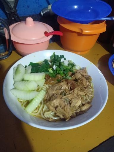 MIE AYAM MANTEP