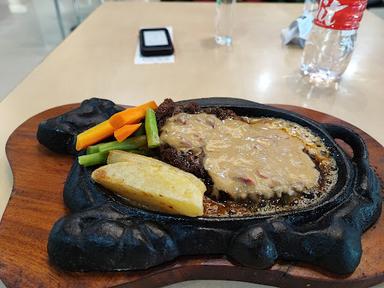 REBORN STEAK