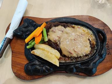 REBORN STEAK