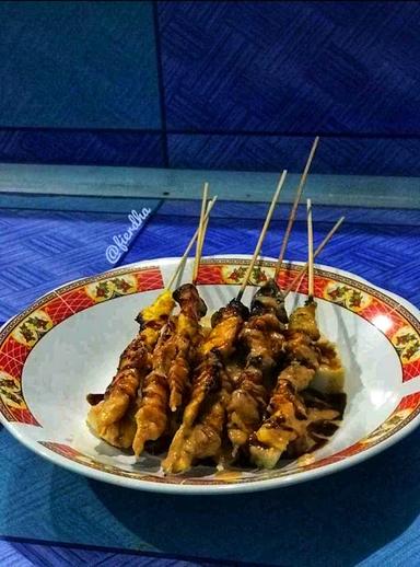 SATE AYAM PONOROGO BU RINI