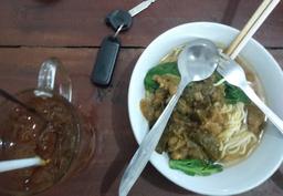 Photo's Baskom (Bakso Komplit)