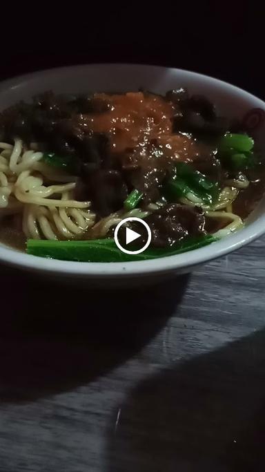 MIE AYAM MAS KURIT