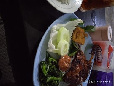 PECEL LELE & SEA FOOD MAS DONI