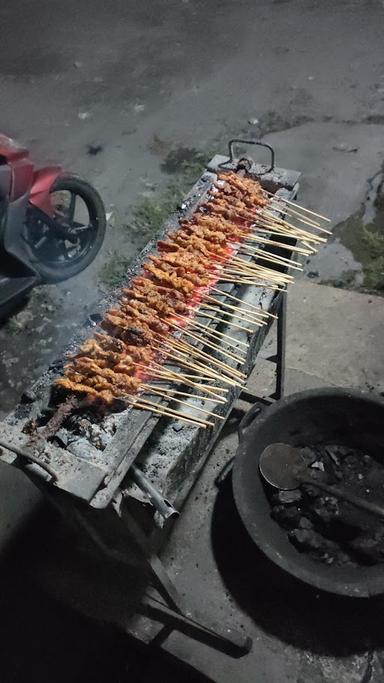 SATE AYAM HARDIYANTO