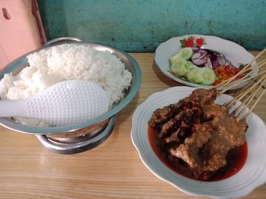 SATE AYAM KAMPUNG BU NOTO TAMAN