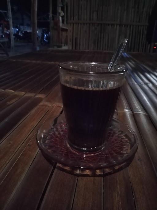 WARUNG KOPI MBAH DARMIJAH