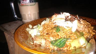 WARUNG MAKAN PANDAWA NASI GORENG