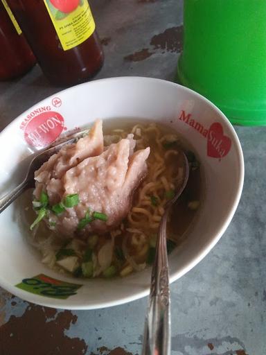 BAKSO DAN MIE AYAM CAK SEGER