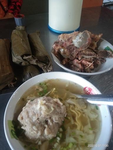 BAKSO DAN MIE AYAM CAK SEGER