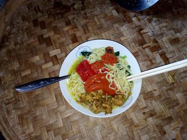 MIE AYAM SOLO PAK HARI