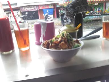 MIE AYAM SOLO PAK HARI