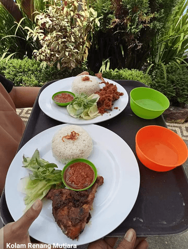 BAKSO & MIE MANDIRI