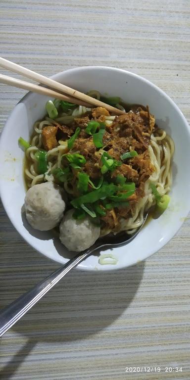 BAKSO MIE AYAM PAK KUMIS