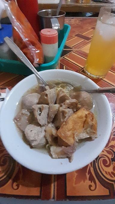 https://horego-prod-outlets-photos.s3.ap-southeast-3.amazonaws.com/horego.com/balikpapan-selatan/restaurant/bakso-hot/review/thumbnail/af1qipmzdjhwr9as78b4myzfhfehde2fml6wbzweeb-x.jpg