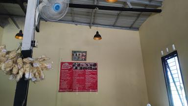 https://horego-prod-outlets-photos.s3.ap-southeast-3.amazonaws.com/horego.com/balikpapan-selatan/restaurant/bandeng-mania-spesialis-bandeng-tanpa-duri/review/thumbnail/af1qipnhbxmnokwvhunz1plkxkghm-lfov5omfakzutt.jpg