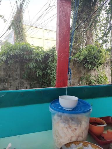 https://horego-prod-outlets-photos.s3.ap-southeast-3.amazonaws.com/horego.com/balikpapan-selatan/restaurant/bubur-ayam-bandung-soto-ayam-sawargi/review/thumbnail/af1qipmlwazkw65_lrxdyhmm5xqi39fnpapj-gc3orgc.jpg