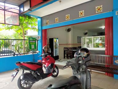 https://horego-prod-outlets-photos.s3.ap-southeast-3.amazonaws.com/horego.com/balikpapan-selatan/restaurant/bubur-ayam-samarinda-cabang-mt-haryono-dalam/review/thumbnail/af1qippnc1jctdrvrnllbzn5a1op-rqofkvdsfjmyxsm.jpg