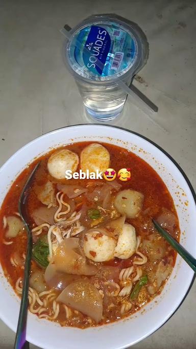 https://horego-prod-outlets-photos.s3.ap-southeast-3.amazonaws.com/horego.com/balikpapan-selatan/restaurant/seblak-super/review/thumbnail/af1qipn2ohang4ynpmebrhif5sum2gehcmmfy7gtxz3o.jpg