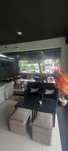 https://horego-prod-outlets-photos.s3.ap-southeast-3.amazonaws.com/horego.com/bandung-wetan/cafe/paris-van-java-cafe-resto-specialty-coffee/review/thumbnail/af1qipp8kcf2k1yv5zoqkp9ap2xuaegkgonhlp-ufwed.jpg