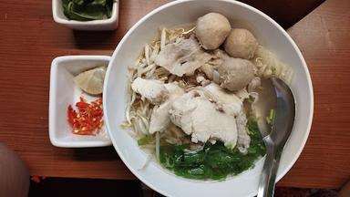 https://horego-prod-outlets-photos.s3.ap-southeast-3.amazonaws.com/horego.com/bandung-wetan/restaurant/mister-pho/review/thumbnail/af1qipp-dukejavmo0qq1mjfc6alby_fcultzmib36ck.jpg