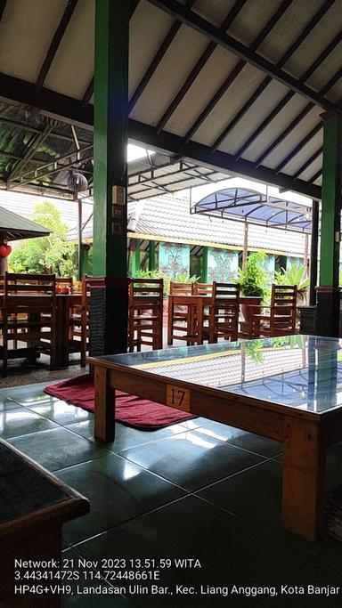 https://horego-prod-outlets-photos.s3.ap-southeast-3.amazonaws.com/horego.com/banjar-baru-selatan/restaurant/waroeng-bamboe/review/thumbnail/af1qipomozpu-muufvu5t-rftkga3pvou7j7fta1ennx.jpg