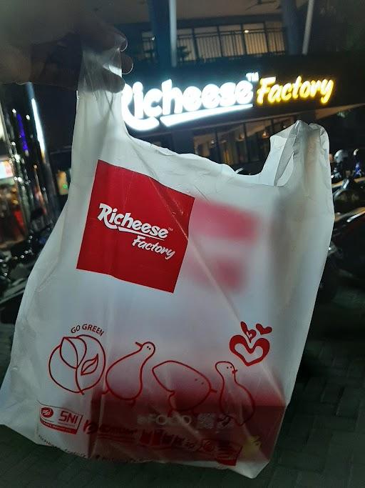 Richeese Factory Kantor Pos review
