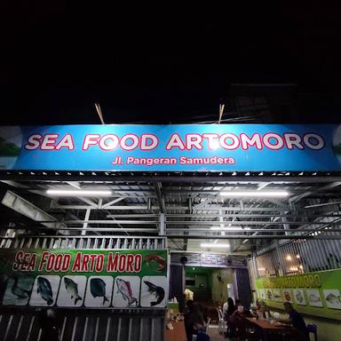 https://horego-prod-outlets-photos.s3.ap-southeast-3.amazonaws.com/horego.com/banjarmasin-tengah/restaurant/seafood-artomoro/review/thumbnail/af1qipouiyzaqmjq0bzoeidzlgg31a3f7nmhshcazltt.jpg