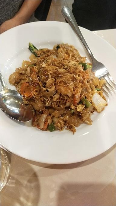 https://horego-prod-outlets-photos.s3.ap-southeast-3.amazonaws.com/horego.com/batam-kota/restaurant/nasi-goreng-kambing-kebon-sirih-tunas/review/thumbnail/af1qippeejkz4fcvoa5n9wllrv_bp-m4o2g2tow7ukv9.jpg