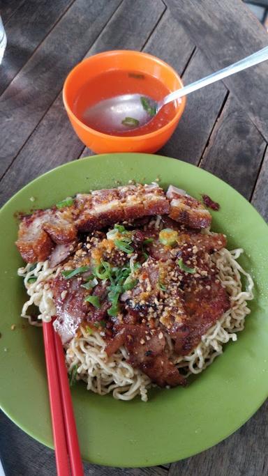 https://horego-prod-outlets-photos.s3.ap-southeast-3.amazonaws.com/horego.com/bekasi-selatan/restaurant/bakmi-charsiu-gloria/review/thumbnail/af1qipppwxueuwphmnciqd6stuafg-gxudi7ab8qavbg.jpg