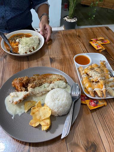 https://horego-prod-outlets-photos.s3.ap-southeast-3.amazonaws.com/horego.com/bekasi-selatan/restaurant/raya-chicken/review/thumbnail/af1qipol0nj7r7nbb9hmp0cr1lqfwcl4o7wpj7urakfu.jpg