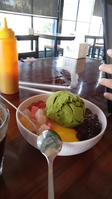 https://horego-prod-outlets-photos.s3.ap-southeast-3.amazonaws.com/horego.com/bekasi-selatan/restaurant/steak-over-galaxy/review/thumbnail/af1qipmsred7xmzq_afun9ccsv80fisp9frrizswo3_g.jpg