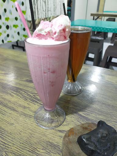 https://horego-prod-outlets-photos.s3.ap-southeast-3.amazonaws.com/horego.com/bekasi-selatan/restaurant/terrace-steak-shake/review/thumbnail/af1qipo-vjwgiympm0etlcdmxt6lyyejnu47safqdcaf.jpg