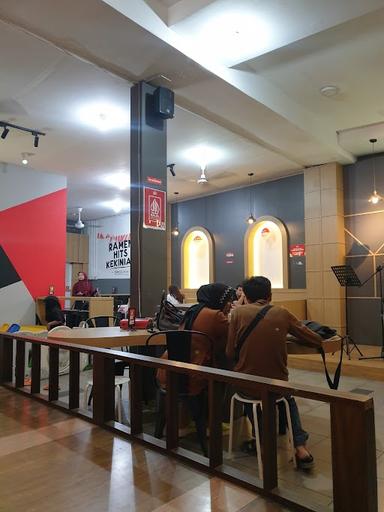 https://horego-prod-outlets-photos.s3.ap-southeast-3.amazonaws.com/horego.com/bekasi-selatan/restaurant/waroenk-ramen-bekasi/review/thumbnail/af1qipn0plv6ftfg8lpphvm3ohzwvzyakdnpxogl62nj.jpg