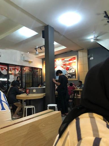 https://horego-prod-outlets-photos.s3.ap-southeast-3.amazonaws.com/horego.com/bekasi-selatan/restaurant/waroenk-ramen-bekasi/review/thumbnail/af1qipnidgretuce9dtnqo2rq0c1r9vqsqxboqnlhe2u.jpg