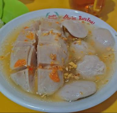 https://horego-prod-outlets-photos.s3.ap-southeast-3.amazonaws.com/horego.com/benda/restaurant/bakso-sapi-gepeng-mpank-mpenk/review/thumbnail/af1qipoh5hu7axz9cs1z_de9lbiplwy7b_xbzel126fa.jpg