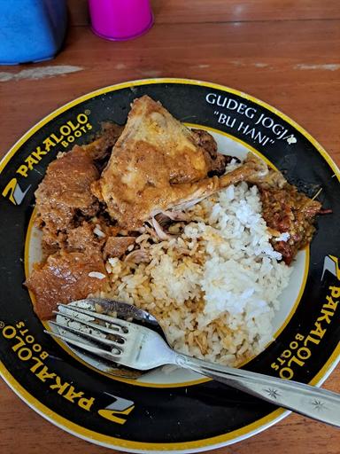 https://horego-prod-outlets-photos.s3.ap-southeast-3.amazonaws.com/horego.com/benda/restaurant/gudeg-jogja-bu-hani/review/thumbnail/AF1QipNL3FCpZKcF3kl74N0KrJbGJCMFvFY_WIRZIJuN.jpg