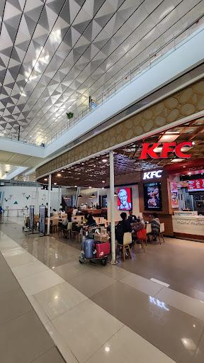 https://horego-prod-outlets-photos.s3.ap-southeast-3.amazonaws.com/horego.com/benda/restaurant/kfc-terminal-3-ultimate/review/thumbnail/af1qipmouo-detewrviwrmo-h5ltxgben25btuws8lxg.jpg