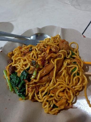 https://horego-prod-outlets-photos.s3.ap-southeast-3.amazonaws.com/horego.com/bergas/restaurant/podo-moro-mie-ayam-dan-bakso-spesial-mie-ayam-goreng-miago-/review/thumbnail/af1qipm38voo0cw7rg34llcjw3gw8pmt7vthyiyb5nx1.jpg