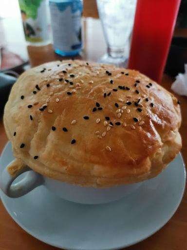 https://horego-prod-outlets-photos.s3.ap-southeast-3.amazonaws.com/horego.com/bogor-barat/restaurant/kikiku-zupa-soup/review/thumbnail/af1qippdabkn6ombmv53ydv2_5gqmtwzbqa2vzgtfsig.jpg