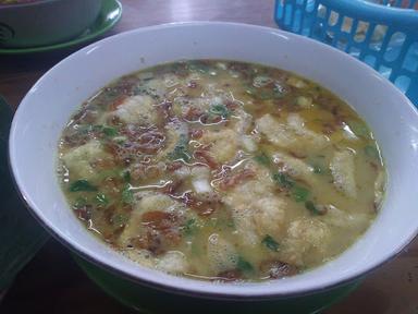 https://horego-prod-outlets-photos.s3.ap-southeast-3.amazonaws.com/horego.com/bogor-selatan/restaurant/soto-kuning-aa-adam/review/thumbnail/af1qipmgo74ku3x55kf0do9fbcsf-oskag7rlh_d01ad.jpg