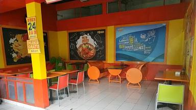 https://horego-prod-outlets-photos.s3.ap-southeast-3.amazonaws.com/horego.com/bogor-selatan---kota/restaurant/klik-chicken-plus-ciapus/review/thumbnail/af1qipms-4x7udyvjx4kur80c7fscz_igvgbzij6c-ea.jpg