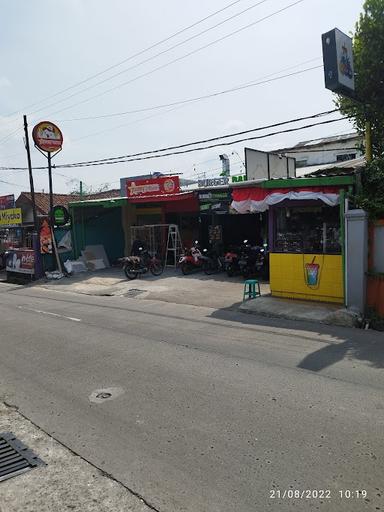 https://horego-prod-outlets-photos.s3.ap-southeast-3.amazonaws.com/horego.com/bogor-selatan---kota/restaurant/seger-in-pamoyanan/review/thumbnail/af1qipmhthb9hq28szb9cq8a7poaks4zlkaoezwhvm8t.jpg