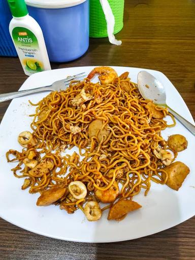 https://horego-prod-outlets-photos.s3.ap-southeast-3.amazonaws.com/horego.com/bojongsari/restaurant/bakmi-bangka-99-bojongsari/review/thumbnail/af1qippo8zsdsb2kwrcrsrhmerkvnue4ylb6xwcvq6ym.jpg