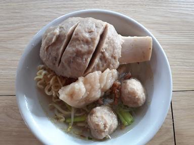 https://horego-prod-outlets-photos.s3.ap-southeast-3.amazonaws.com/horego.com/bojongsari/restaurant/bakso-rusuk-soto-mie-mpok-kelly/review/thumbnail/af1qipmwd9f7l-jpxcijlsdbgujraxyx1ooacgxpvhqs.jpg