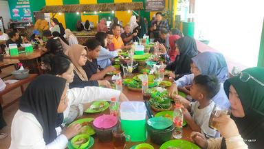 https://horego-prod-outlets-photos.s3.ap-southeast-3.amazonaws.com/horego.com/bojongsari/restaurant/warung-sunda-bumi-sadayana-sawangan/review/thumbnail/AF1QipOrLbqW5-J1UqaEpMqccvqaDSCNSP3cm_JP5fO-.jpg