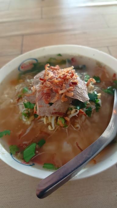 https://horego-prod-outlets-photos.s3.ap-southeast-3.amazonaws.com/horego.com/boyolali/restaurant/soto-mbah-karto-tikungan/review/thumbnail/af1qipmzvpr-d5co3t3up6yfmxmqsjkjxggmtiflmnd8.jpg