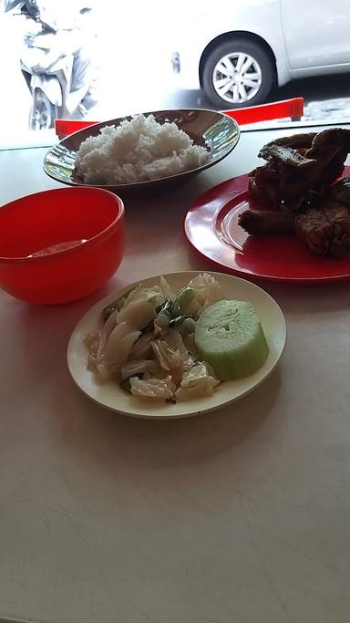 https://horego-prod-outlets-photos.s3.ap-southeast-3.amazonaws.com/horego.com/bubutan/restaurant/depot-ayam-goreng-muji-lestari/review/thumbnail/af1qippk0eqaci0wj2gvdd8mvmwkun01v1jusfe9fg5e.jpg