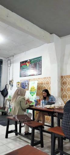 https://horego-prod-outlets-photos.s3.ap-southeast-3.amazonaws.com/horego.com/bubutan/restaurant/nasi-bebek-tugu-pahlawan-asli/review/thumbnail/af1qippoiqs7uwjpozc60j6rkaafikdiz6z6704rbjea.jpg