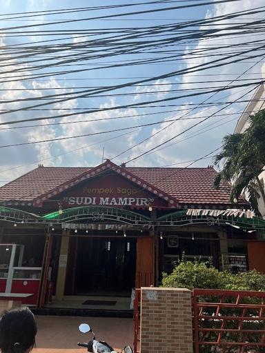 https://horego-prod-outlets-photos.s3.ap-southeast-3.amazonaws.com/horego.com/bukit-kecil/restaurant/pempek-saga-sudi-mampir/review/thumbnail/af1qipoqfhr21hk9pwpcg0ucu-re6qeh2iz2riykvkh4.jpg