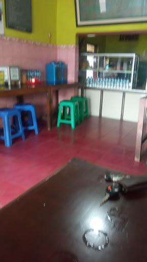 https://horego-prod-outlets-photos.s3.ap-southeast-3.amazonaws.com/horego.com/bululawang/restaurant/warung-basmalah/review/thumbnail/af1qipo8x5sjvl4xnhpfclg9flvmhlrkamsfwzgpskqe.jpg